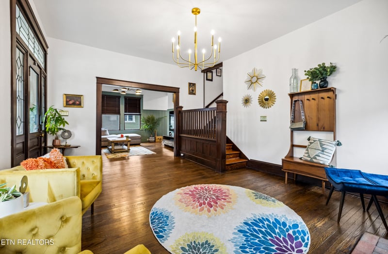120 Leonard Pl, Knoxville, TN 37917