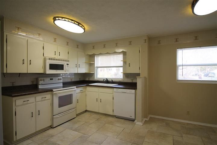 120 Malvern Rd, Oak Ridge, TN 37830