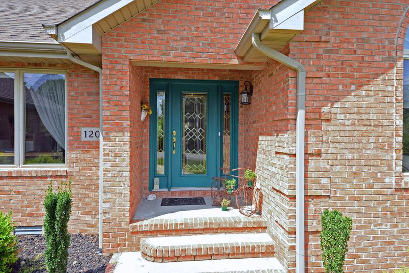 120 Mariners Dr, Fairfield Glade, TN 38558