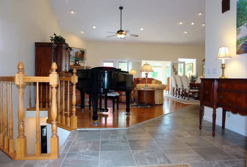 120 Motthaven Dr, Crossville, TN 38558