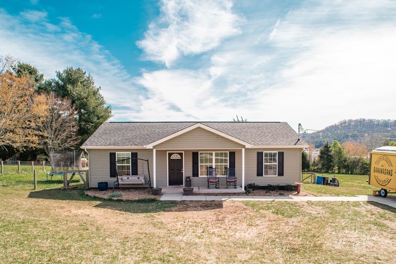 120 N David Dr, Maynardville, TN 37807
