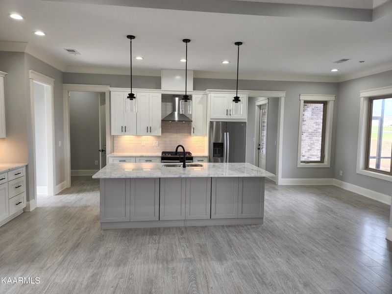 120 Nunnehi Trail Tr, Vonore, TN 37885
