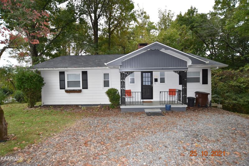 120 Orchard Ln, Oak Ridge, TN 37830