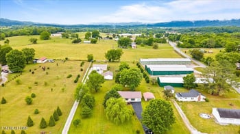 120 Oscar Ln, Speedwell, TN 37870