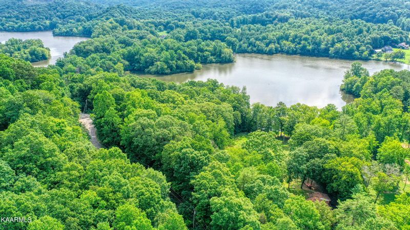 120 Port Cir, Harriman, TN 37748