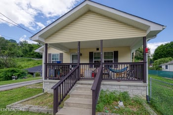 120 Rew St, Oakdale, TN 37829