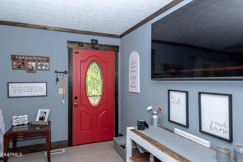 120 Roberts Rd, Kingston, TN 37763