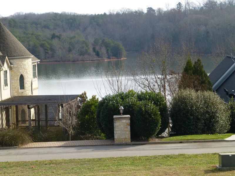 120 Starling Dr, Vonore, TN 37885