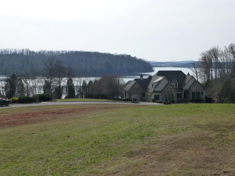 120 Starling Dr, Vonore, TN 37885