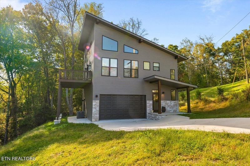 120 Stem Ln, Clinton, TN 37716