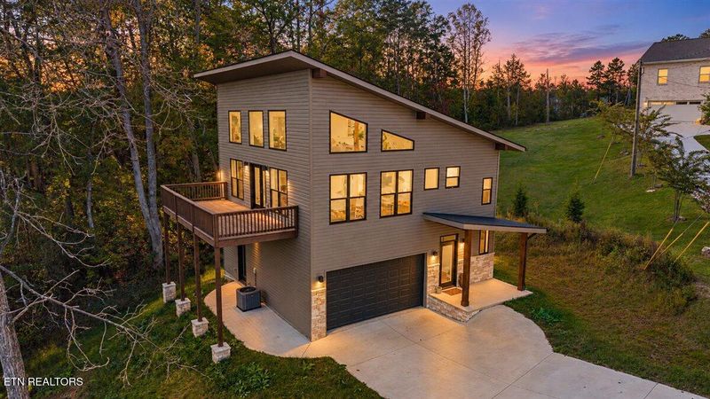 120 Stem Ln, Clinton, TN 37716