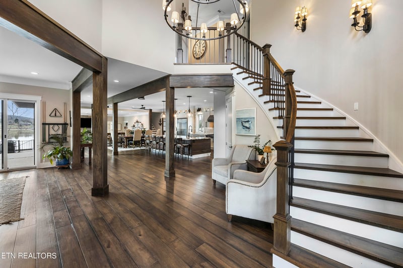 120 Turtle Cove Ct, Lenoir City, TN 37772