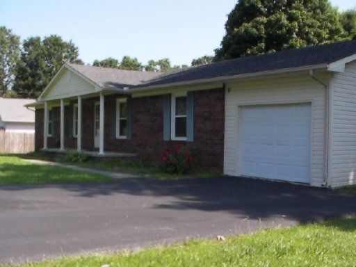 120 Twilight Dr, Crossville, TN 38555