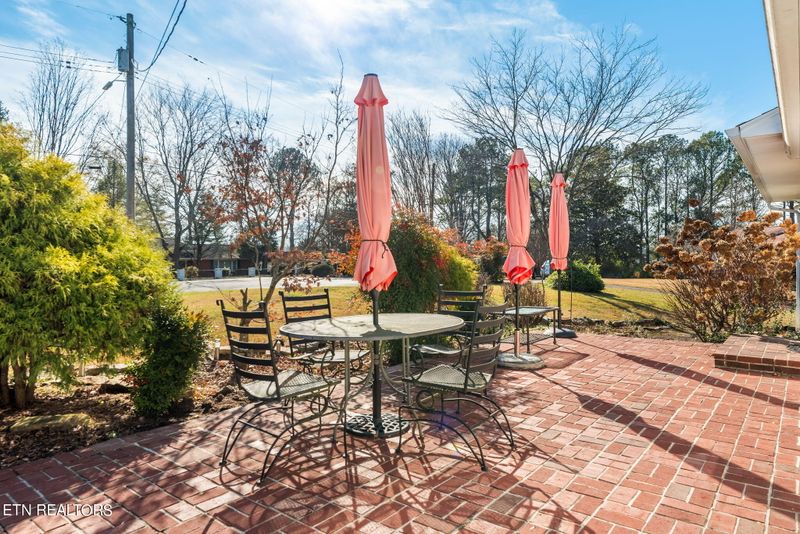 120 W Maiden Ln, Oak Ridge, TN 37830
