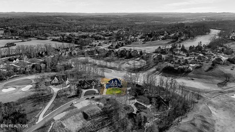 120 Wedgewood Dr, Lenoir City, TN 37772