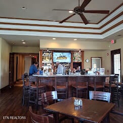 120 Wedgewood Dr, Lenoir City, TN 37772