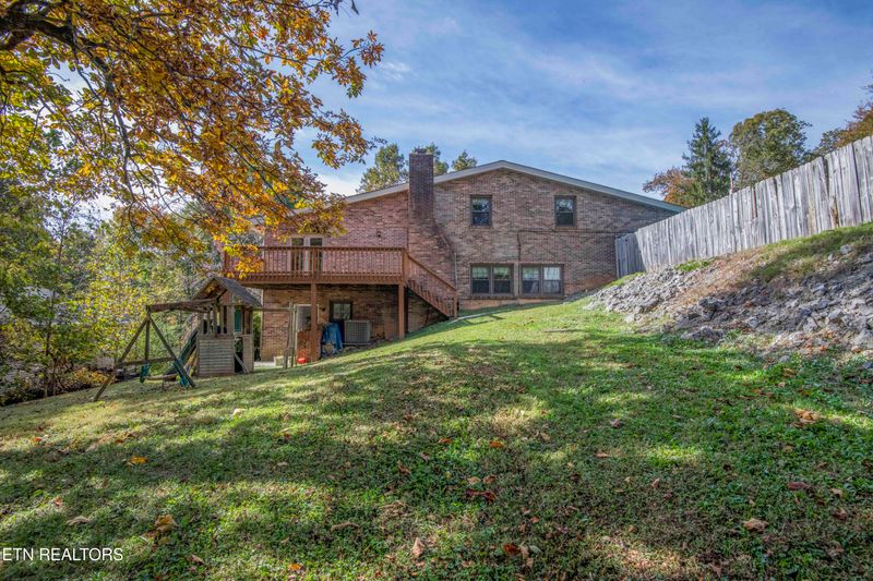 120 West Ln, Powell, TN 37849