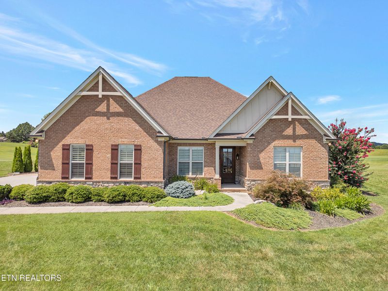 120 White Hawk Dr, Vonore, TN 37885