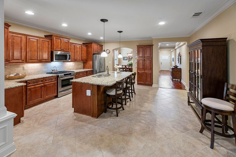 1200 Bishops View Ln, Knoxville, TN 37932