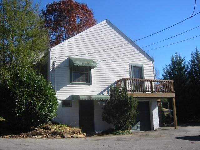 1200 Cedar Ln, Knoxville, TN 37912