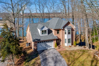 1200 River Oaks Dr, Kingston, TN 37763