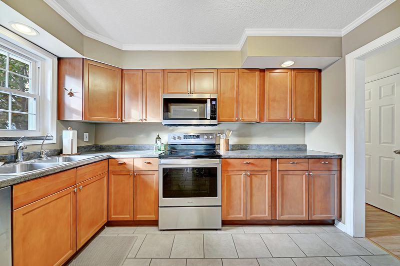 12000 Midhurst Dr, Knoxville, TN 37934