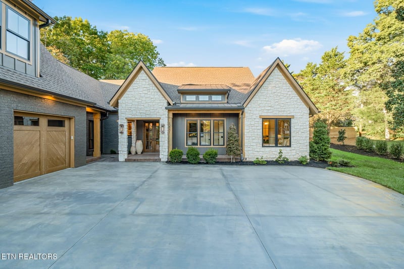 12001 Congressional Point, Knoxville, TN 37934
