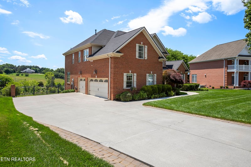 12006 Inglecrest Ln, Knoxville, TN 37934