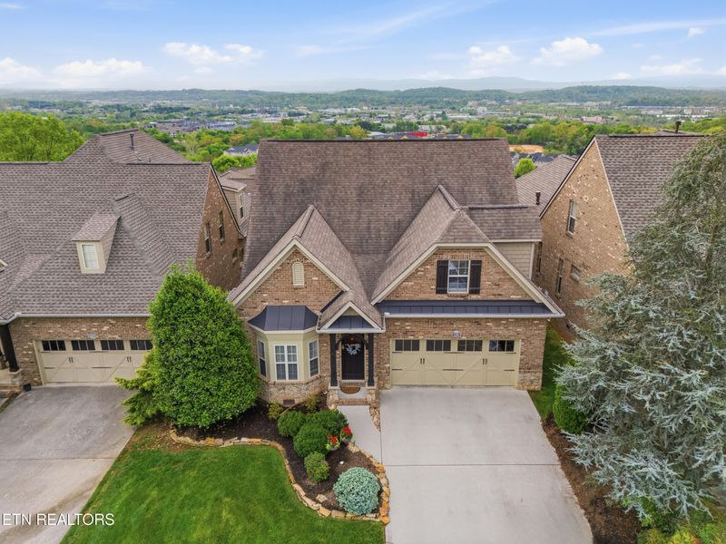 1201 Bishops View Ln, Knoxville, TN 37932