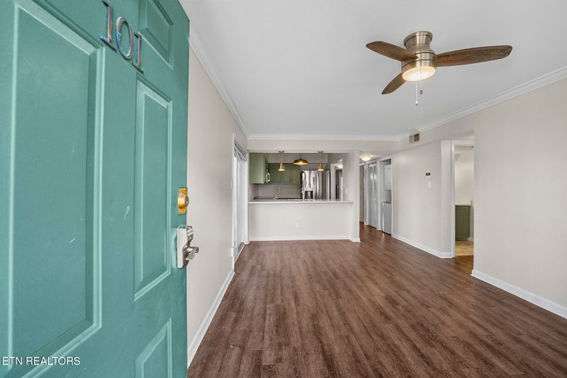 1201 Laurel Ave #101, Knoxville, TN 37916