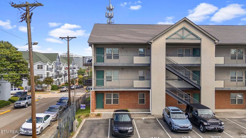 1201 Laurel Ave #101, Knoxville, TN 37916