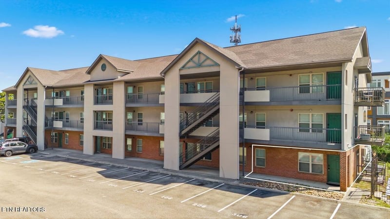 1201 Laurel Ave #107, Knoxville, TN 37916