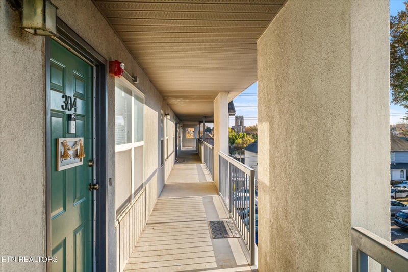 1201 Laurel Ave #304, Knoxville, TN 37916