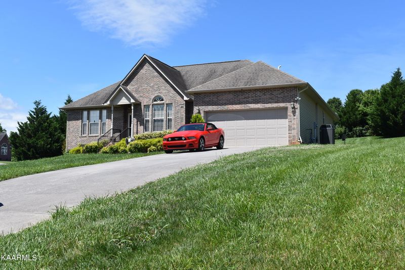 1201 Rachel St, Sevierville, TN 37876
