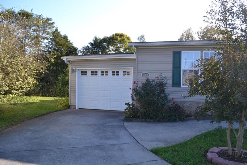 1201 Turf Way, Sevierville, TN 37876