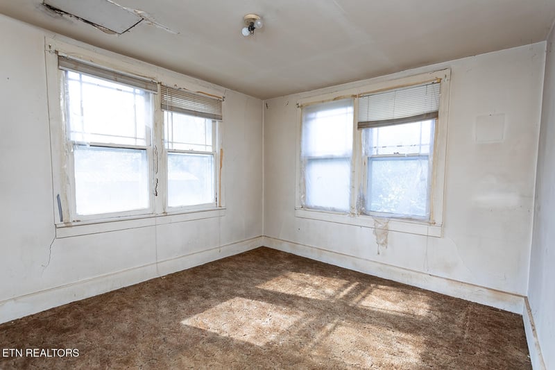 1202 Georgia Ave, Athens, TN 37303