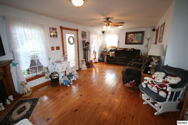 1202 Millican Grove Rd, Sevierville, TN 37876