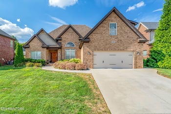 12025 Poplar Meadow Ln, Knoxville, TN 37932