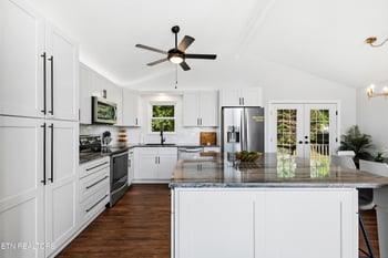 12027 Midhurst Dr, Knoxville, TN 37934