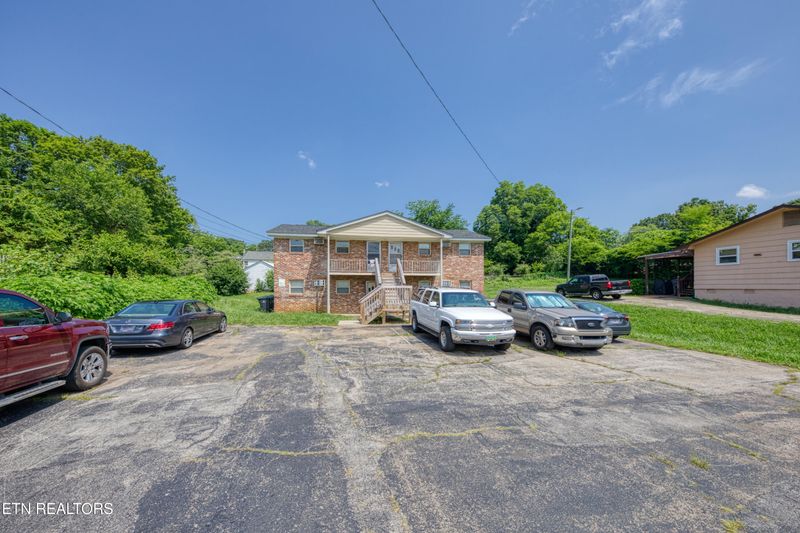 1203 Fair Dr, Knoxville, TN 37912