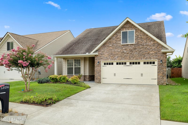 12036 Woodhollow Ln, Knoxville, TN 37932