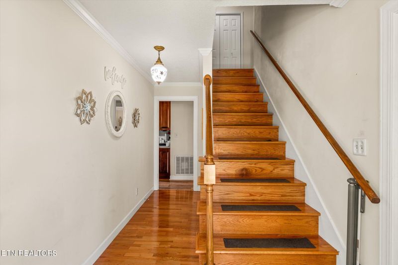 1204 Clearmont Dr, Etowah, TN 37331
