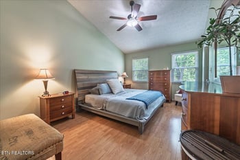 1204 Folkstone Pl, Knoxville, TN 37931