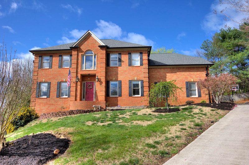 1204 Harper Pl, Knoxville, TN 37922