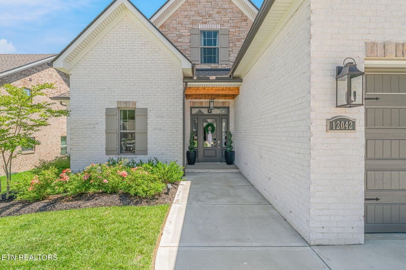 12042 Avery Manor Ln, Knoxville, TN 37932