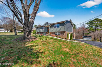 1205 Hoss Rd, Powell, TN 37849
