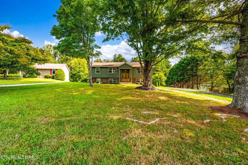 1205 Hoss Rd, Powell, TN 37849