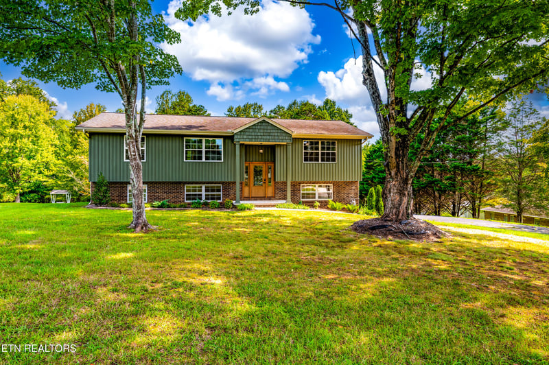 1205 Hoss Rd, Powell, TN 37849