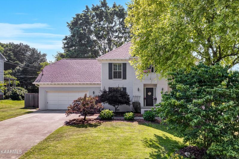1205 Newfane Cir, Knoxville, TN 37922