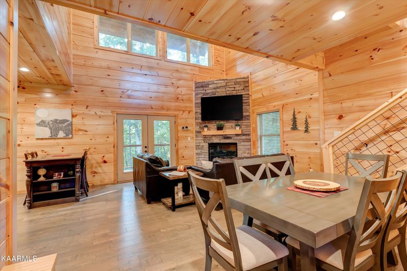1206 Briar Patch Ln, Gatlinburg, TN 37738